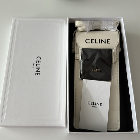 CELINE MONOCHROMS 01 SUNGLASSES IN ACETATE BLACK - Picture 8 of 10